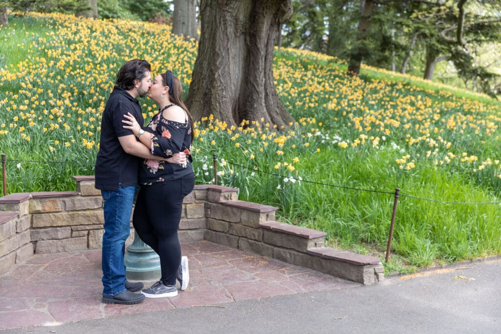 Newlywed couple take spring anniversary photos at the Brooklyn Botanic Garden in Brooklyn, NY.